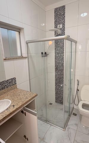Casa de condomínio para alugar com 221m², 3 quartos e 2 vagas Casa de condomínio para alugar com 221m², 3 quartos e 2 vagasBanheiro suíte 1