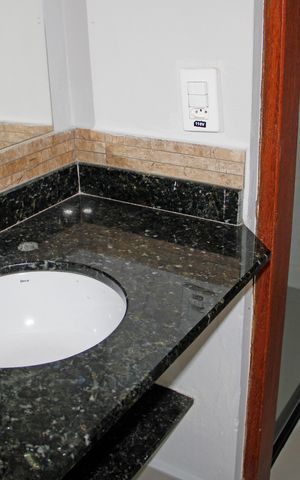Casa de condomínio para alugar com 1033m², 4 quartos e 6 vagasBanheiro Piscina