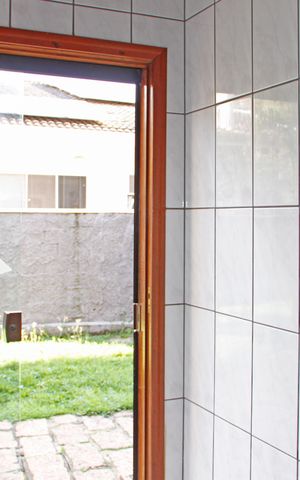Casa de condomínio para alugar com 1033m², 4 quartos e 6 vagasÁrea de Serviço
