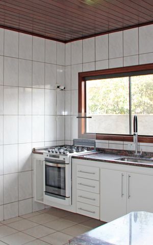 Casa de condomínio para alugar com 1033m², 4 quartos e 6 vagasCozinha