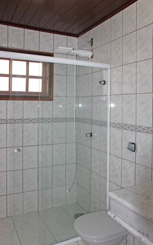 Casa de condomínio para alugar com 1033m², 4 quartos e 6 vagasBanheiro