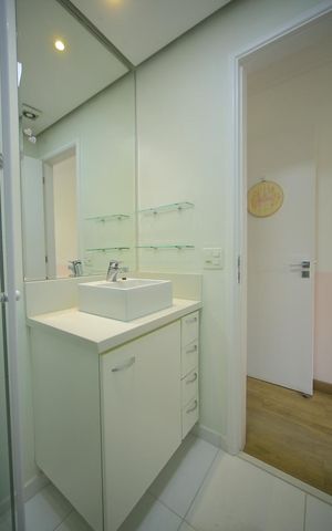 Casa de condomínio à venda com 250m², 3 quartos e 4 vagasSuíte 2 