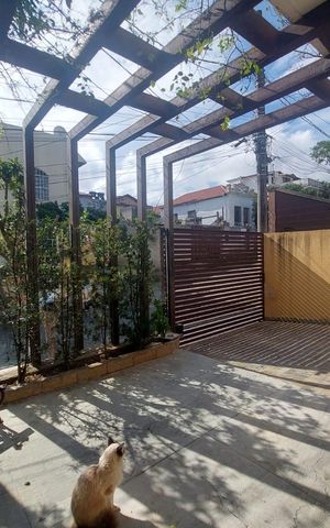 Casa à venda com 341m², 5 quartos e 3 vagas Casa à venda com 341m², 5 quartos e 3 vagasvaranda garagem