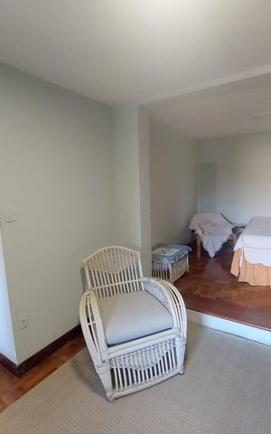 Casa à venda com 341m², 5 quartos e 3 vagas Casa à venda com 341m², 5 quartos e 3 vagasquarto 1