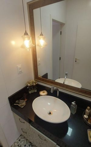 Casa à venda com 341m², 5 quartos e 3 vagas Casa à venda com 341m², 5 quartos e 3 vagasbanheiro 1