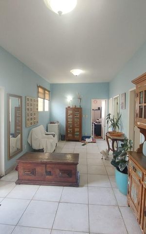 Casa à venda com 341m², 5 quartos e 3 vagas Casa à venda com 341m², 5 quartos e 3 vagassala