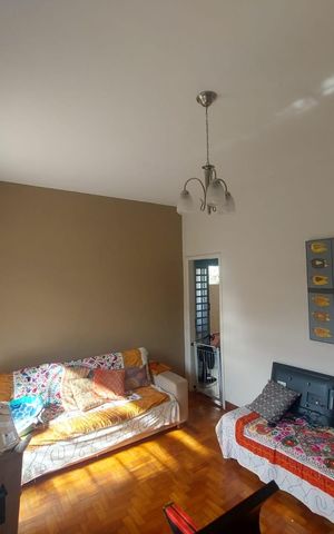 Casa à venda com 341m², 5 quartos e 3 vagas Casa à venda com 341m², 5 quartos e 3 vagassala 2