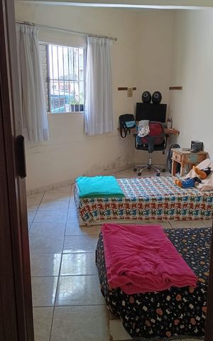 Casa à venda com 100m², 4 quartos e 2 vagas Casa à venda com 100m², 4 quartos e 2 vagasQuarto 4
