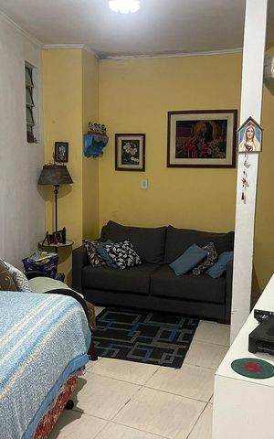 Casa à venda com 100m², 4 quartos e 2 vagas Casa à venda com 100m², 4 quartos e 2 vagasQuarto 1