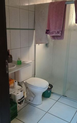 Casa à venda com 100m², 4 quartos e 2 vagas Casa à venda com 100m², 4 quartos e 2 vagasBanheiro 4