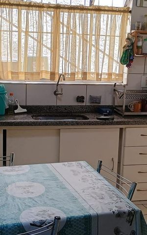 Casa à venda com 100m², 4 quartos e 2 vagas Casa à venda com 100m², 4 quartos e 2 vagasCozinha