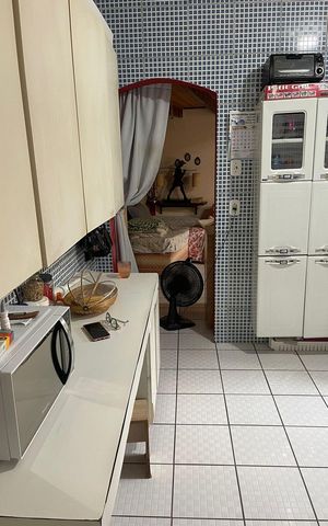 Casa à venda com 100m², 4 quartos e 2 vagas Casa à venda com 100m², 4 quartos e 2 vagasCozinha