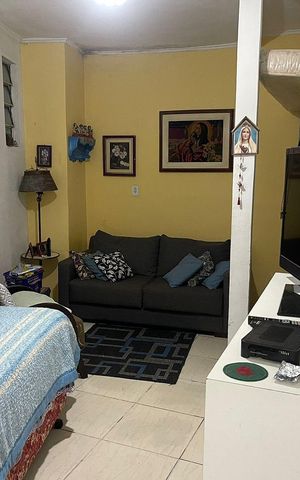 Casa à venda com 100m², 4 quartos e 2 vagas Casa à venda com 100m², 4 quartos e 2 vagasQuarto 1