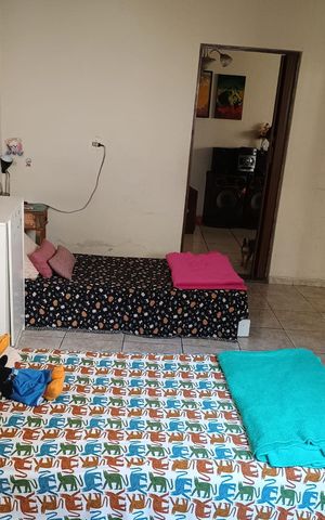 Casa à venda com 100m², 4 quartos e 2 vagas Casa à venda com 100m², 4 quartos e 2 vagasQuarto 4