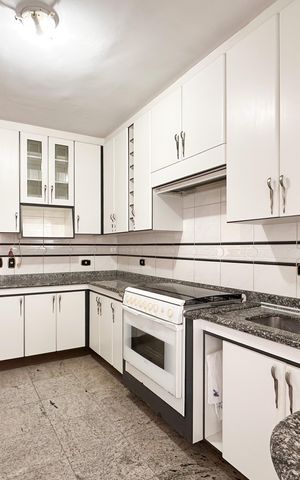 Apartamento para alugar com 79m², 2 quartos e 1 vagaCozinha