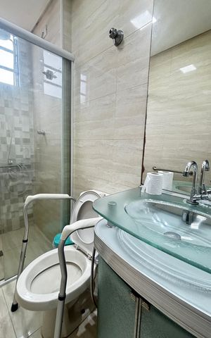 Apartamento à venda com 54m², 2 quartos e 1 vaga Apartamento à venda com 54m², 2 quartos e 1 vagaBanheiro