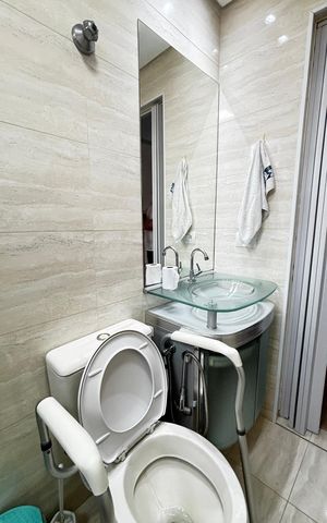 Apartamento à venda com 54m², 2 quartos e 1 vaga Apartamento à venda com 54m², 2 quartos e 1 vagaBanheiro