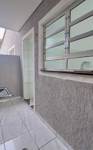 Casa para alugar com 65m², 2 quartos e 1 vaga Casa para alugar com 65m², 2 quartos e 1 vagaÁrea de Serviço