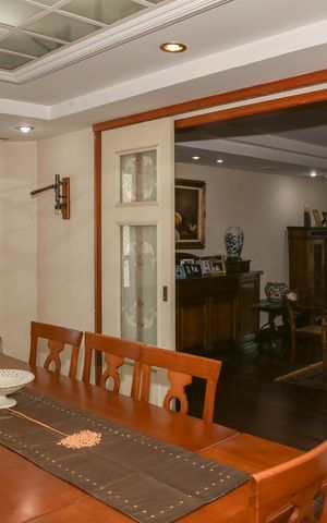 Apartamento à venda com 320m², 4 quartos e 4 vagas Apartamento à venda com 320m², 4 quartos e 4 vagasSala de Jantar