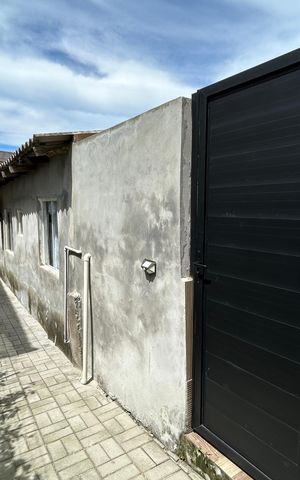Casa para alugar com 120m², 4 quartos e sem vaga Casa para alugar com 120m², 4 quartos e sem vagaFachada