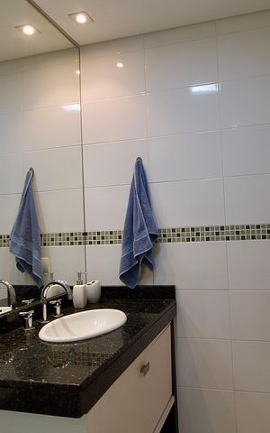 Apartamento para alugar com 71m², 2 quartos e 1 vaga Apartamento para alugar com 71m², 2 quartos e 1 vagaBanheiro