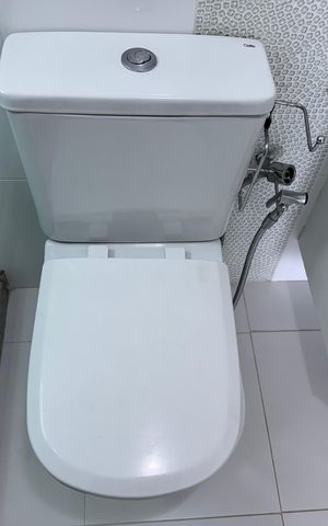 Casa de condomínio à venda com 250m², 5 quartos e 2 vagas Casa de condomínio à venda com 250m², 5 quartos e 2 vagasSuíte 1 - Banheiro