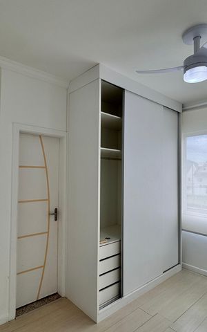 Casa de condomínio à venda com 250m², 5 quartos e 2 vagas Casa de condomínio à venda com 250m², 5 quartos e 2 vagasSuíte 4 (Canadense)