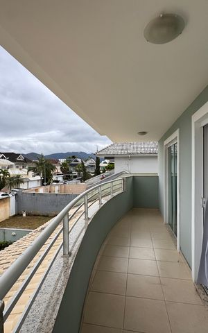 Casa de condomínio à venda com 250m², 5 quartos e 2 vagas Casa de condomínio à venda com 250m², 5 quartos e 2 vagasSuíte 2 - Varanda