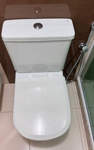 Casa de condomínio à venda com 250m², 5 quartos e 2 vagas Casa de condomínio à venda com 250m², 5 quartos e 2 vagasSuíte 2 - Banheiro