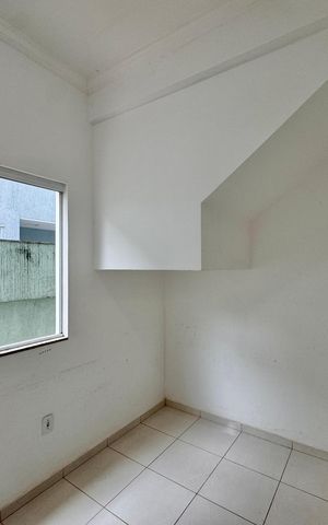 Casa de condomínio à venda com 250m², 5 quartos e 2 vagas Casa de condomínio à venda com 250m², 5 quartos e 2 vagasQuarto