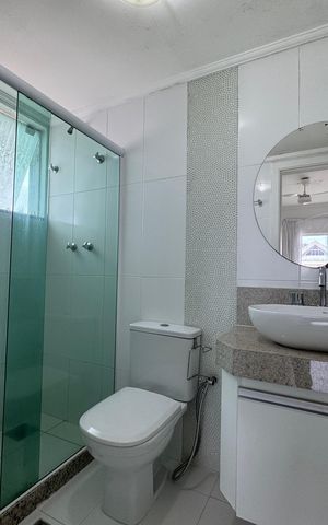 Casa de condomínio à venda com 250m², 5 quartos e 2 vagas Casa de condomínio à venda com 250m², 5 quartos e 2 vagasSuíte 1 - Banheiro