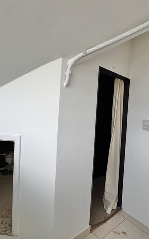 Casa de condomínio à venda com 250m², 5 quartos e 2 vagas Casa de condomínio à venda com 250m², 5 quartos e 2 vagasAcesso área técnica