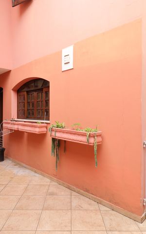 Casa à venda com 140m², 3 quartos e 2 vagasQuintal