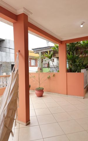 Casa à venda com 140m², 3 quartos e 2 vagasVaranda