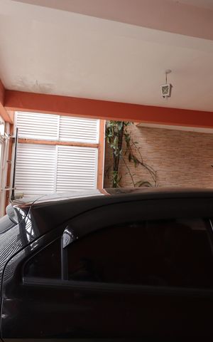 Casa à venda com 140m², 3 quartos e 2 vagasGaragem
