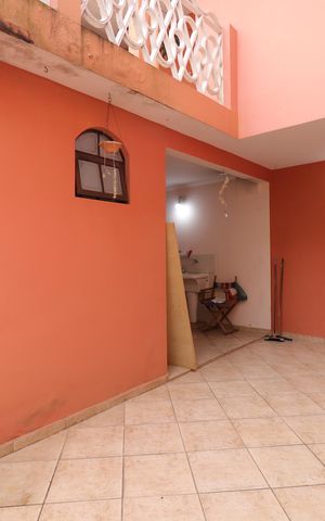 Casa à venda com 140m², 3 quartos e 2 vagasQuintal