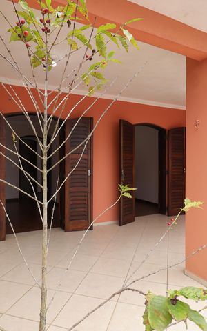 Casa à venda com 140m², 3 quartos e 2 vagasVaranda