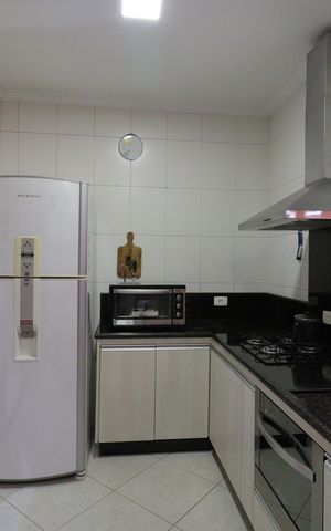 Casa à venda com 140m², 3 quartos e 2 vagasCozinha