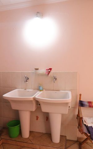 Casa à venda com 140m², 3 quartos e 2 vagasÁrea de Serviço