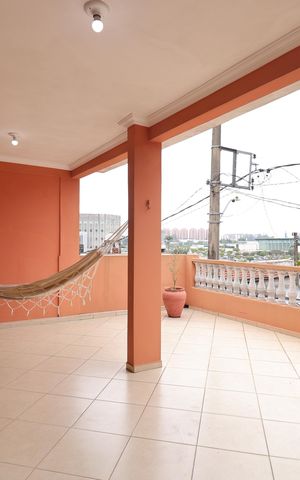 Casa à venda com 140m², 3 quartos e 2 vagasVaranda