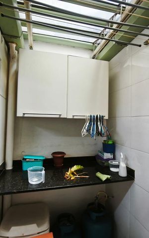 Casa de condomínio à venda com 100m², 3 quartos e 2 vagas Casa de condomínio à venda com 100m², 3 quartos e 2 vagasÁrea de serviço