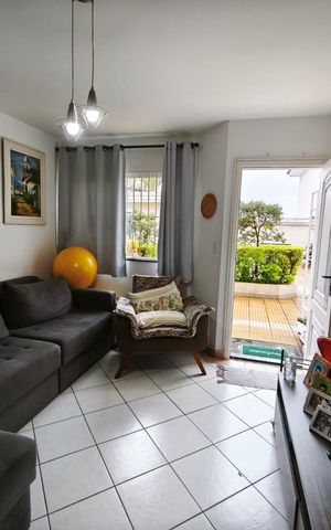 Casa de condomínio à venda com 100m², 3 quartos e 2 vagas Casa de condomínio à venda com 100m², 3 quartos e 2 vagasSala