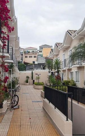 Casa de condomínio à venda com 100m², 3 quartos e 2 vagas Casa de condomínio à venda com 100m², 3 quartos e 2 vagasÁrea comum