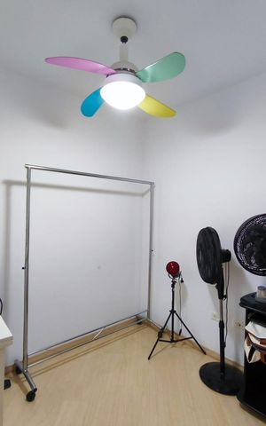 Casa de condomínio à venda com 100m², 3 quartos e 2 vagas Casa de condomínio à venda com 100m², 3 quartos e 2 vagasQuarto