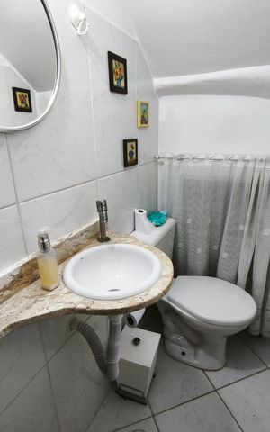 Casa de condomínio à venda com 100m², 3 quartos e 2 vagas Casa de condomínio à venda com 100m², 3 quartos e 2 vagasLavabo
