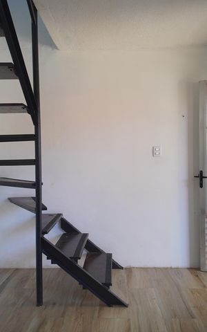 Casa para alugar com 56m², 2 quartos e 1 vagaSala