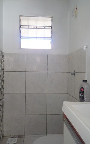 Casa para alugar com 56m², 2 quartos e 1 vagaBanheiro