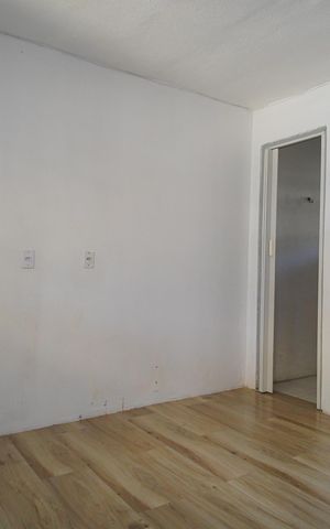 Casa para alugar com 56m², 2 quartos e 1 vagaSala