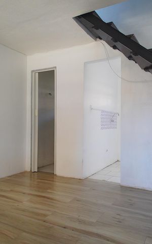 Casa para alugar com 56m², 2 quartos e 1 vagaSala