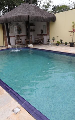 Casa à venda com 549m², 6 quartos e 4 vagasPiscina